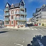 Le Royal Yourhosthelper Appartamento Deauville