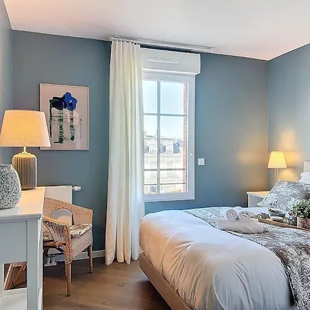 Le Royal Yourhosthelper