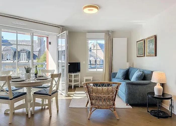 Le Royal Yourhosthelper Apartment *