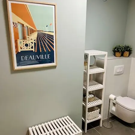 Le Royal Yourhosthelper *