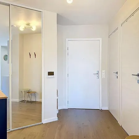 Le Royal Yourhosthelper *