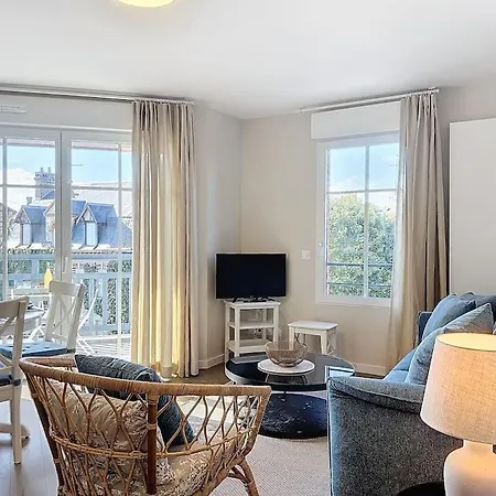 Le Royal Yourhosthelper Apartmán